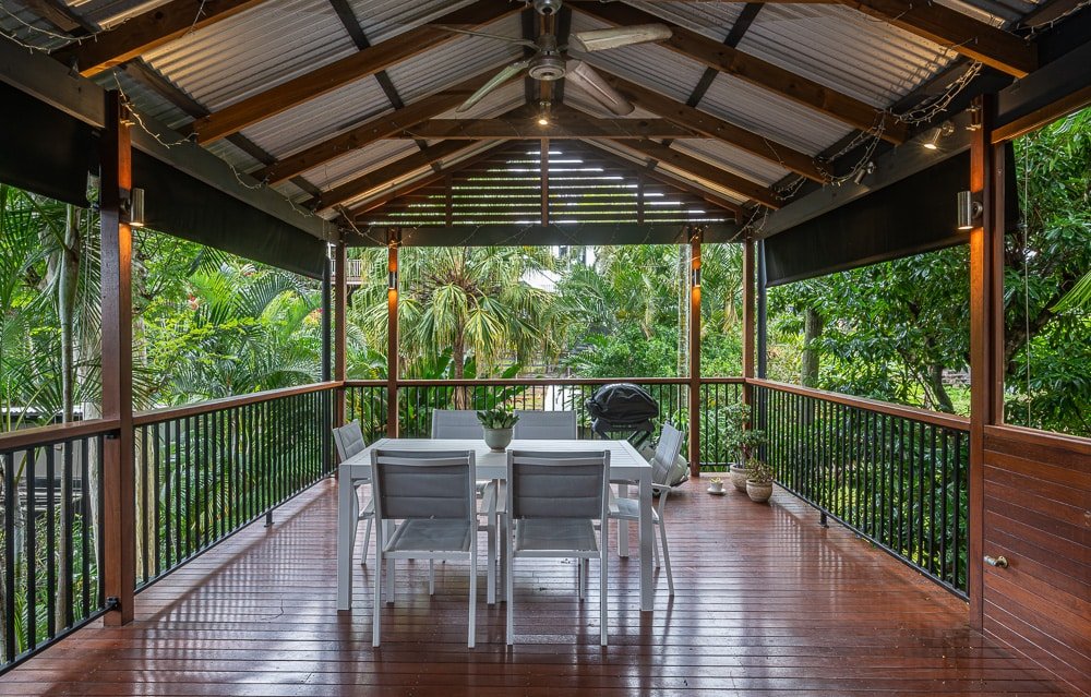 Quiet House in a Green Space gallery image 2