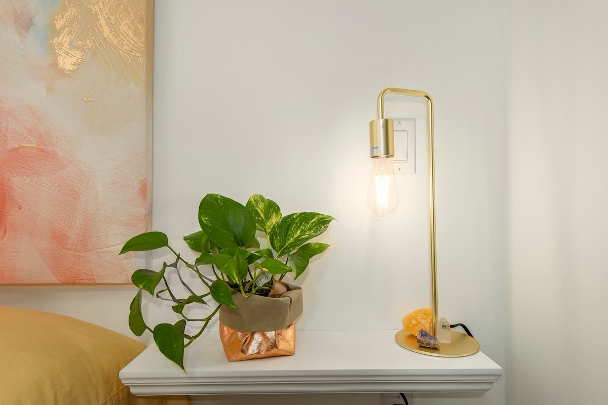 World Cup Townhome Across from Wall Centre gallery image 5