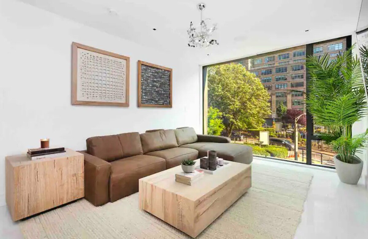 Luxurious Soho Apartment~ 3 Bedroom 2 Bathroom gallery image 3