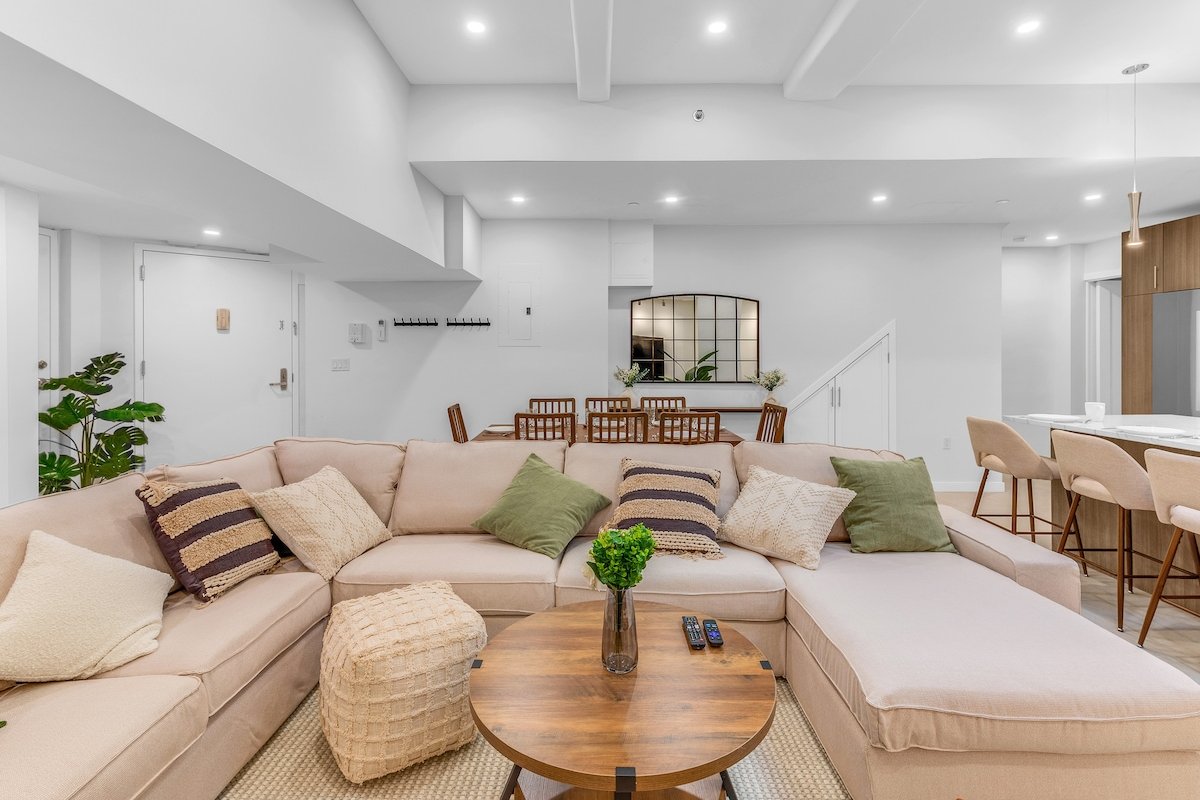 Huge 3 bedroom 2 bathroom Apartment in Chelsea gallery image 4