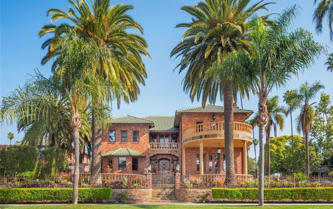 Art Deco Mansion w/Pool & Hot Tub gallery image 2