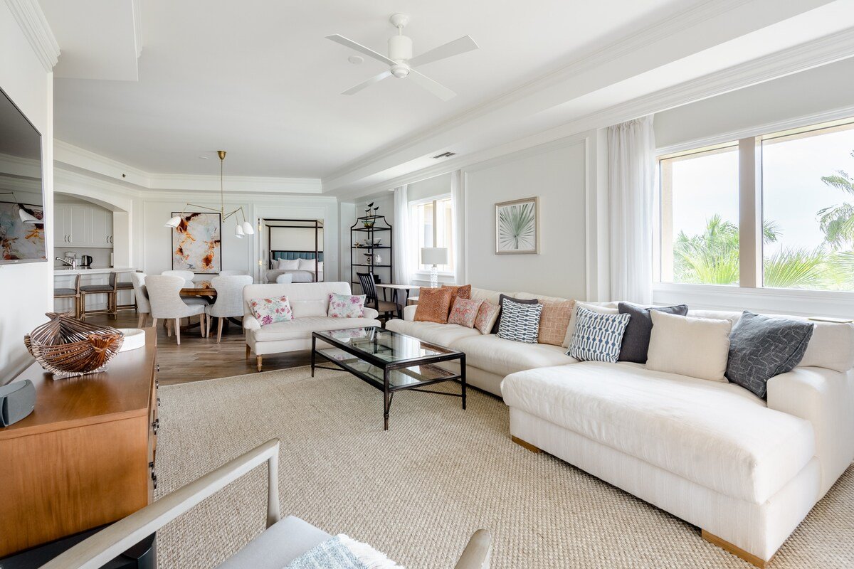 Ritz-Carlton Condo by RC Cayman Residences Rentals gallery image 3