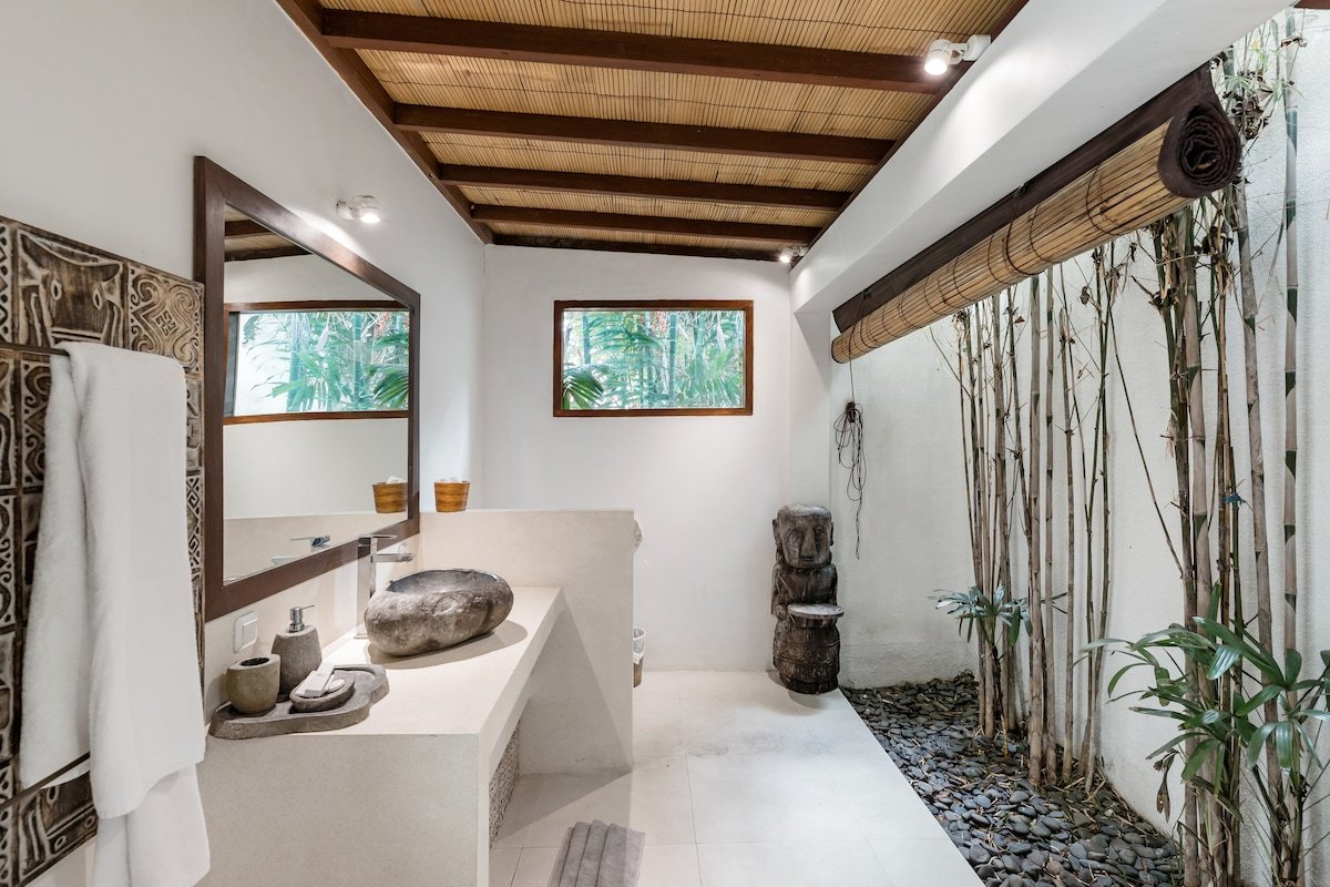 Sumptuous 6BR Private Luxury Villa in Canggu gallery image 5