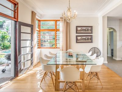 Camps Bay Gorgeous Bright Spacious Home