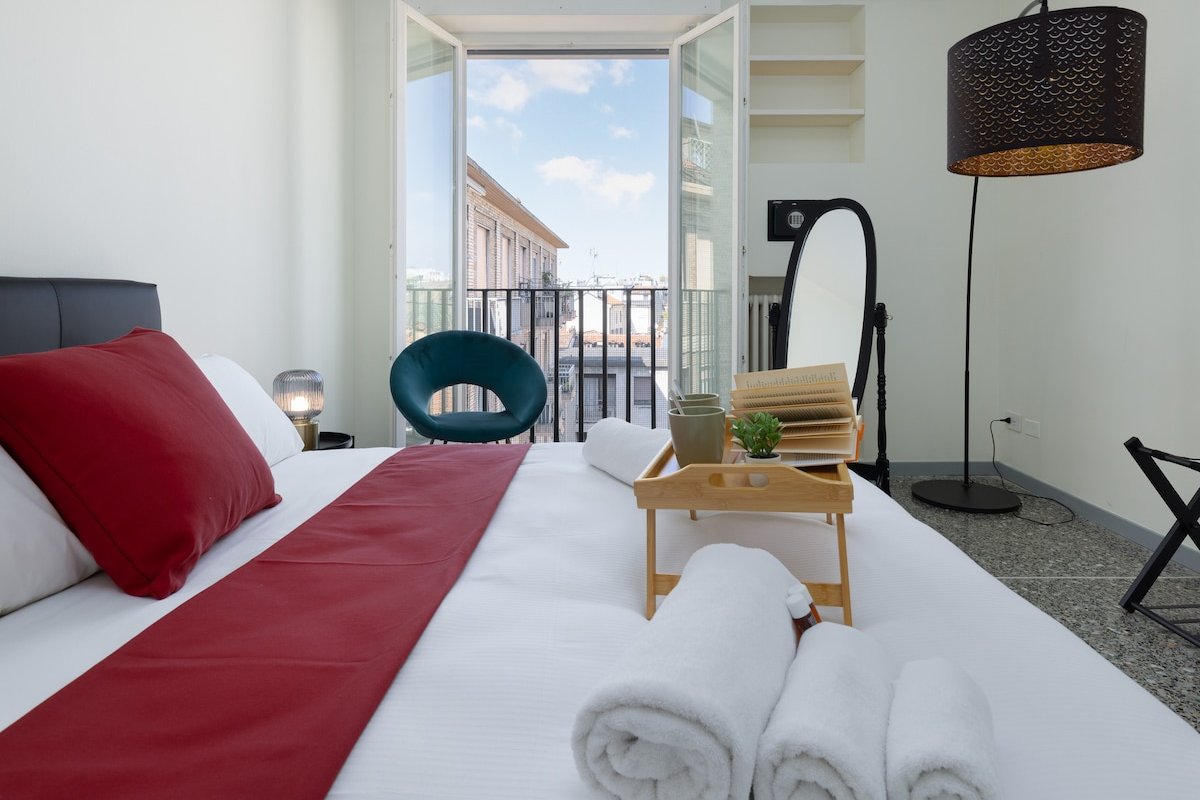-20% Duomo View Apartment | 400m Walking Distance gallery image 2