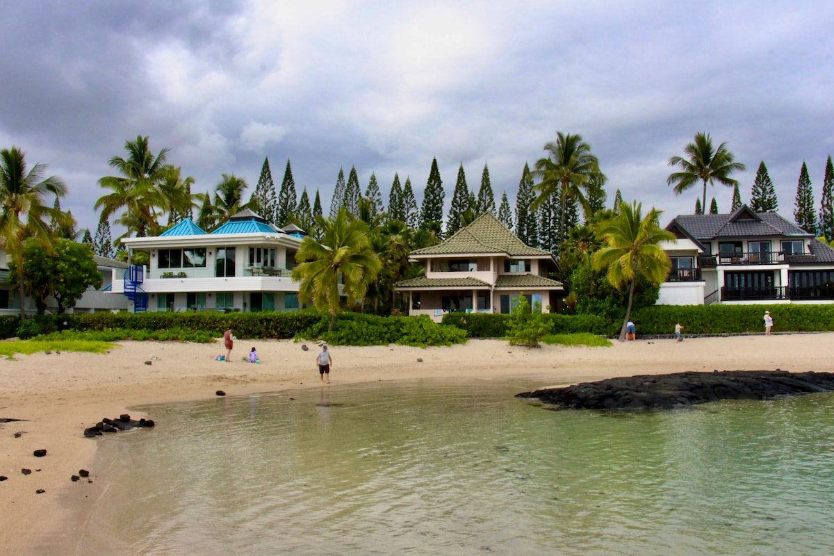 Luxury Beachfront Villa w/Paddleboards &Chef Acces gallery image 4