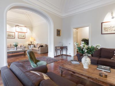 Big apartment with private garden near the river