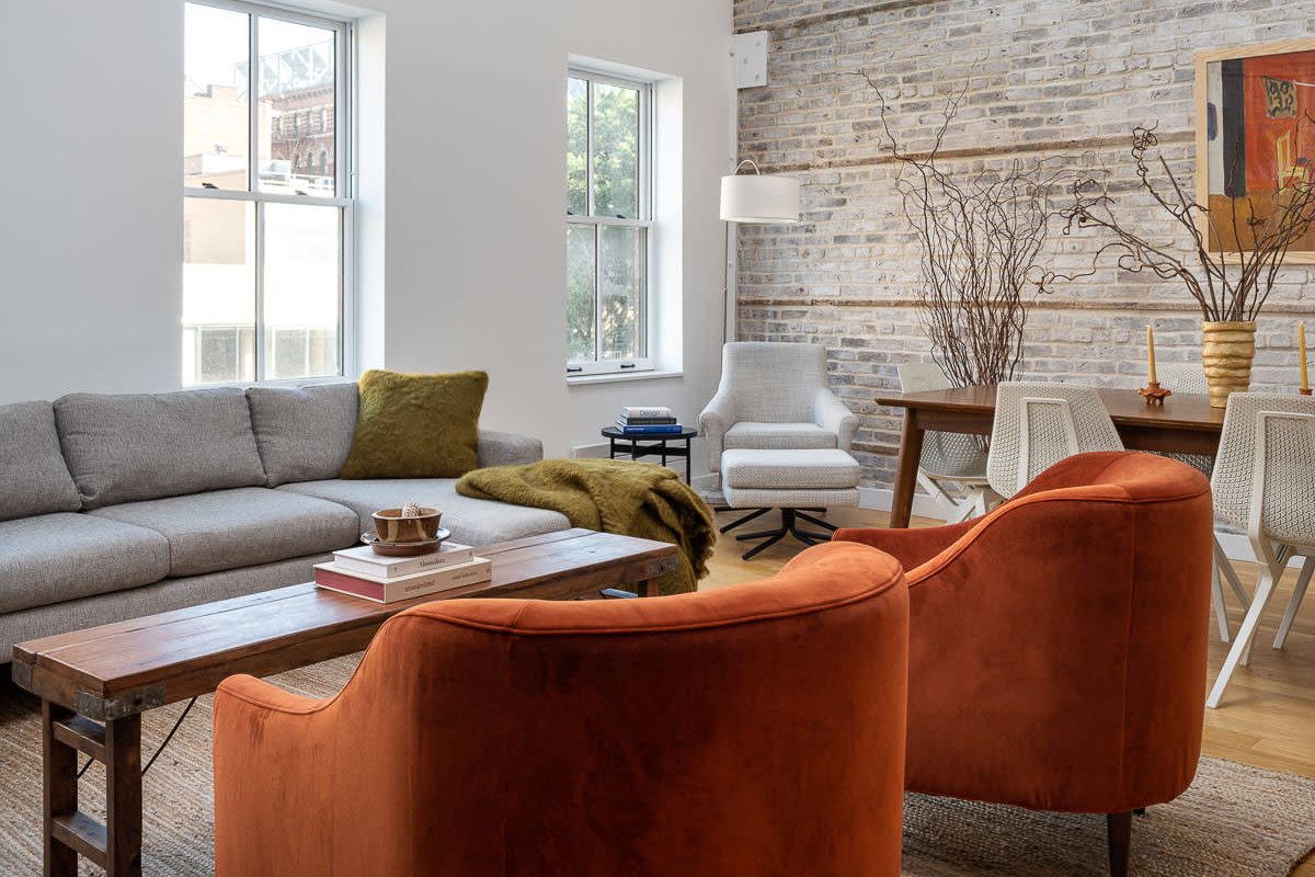 Rove Travel |Astor House | 4BR TH w/ Private Roof gallery image 3