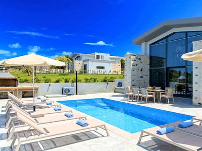 Moonlight Villa Heated Pool