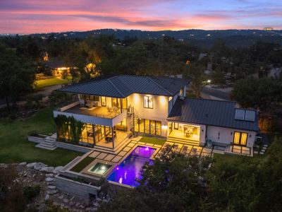 Westlake Home- Pool, Hot Tub, Game Room