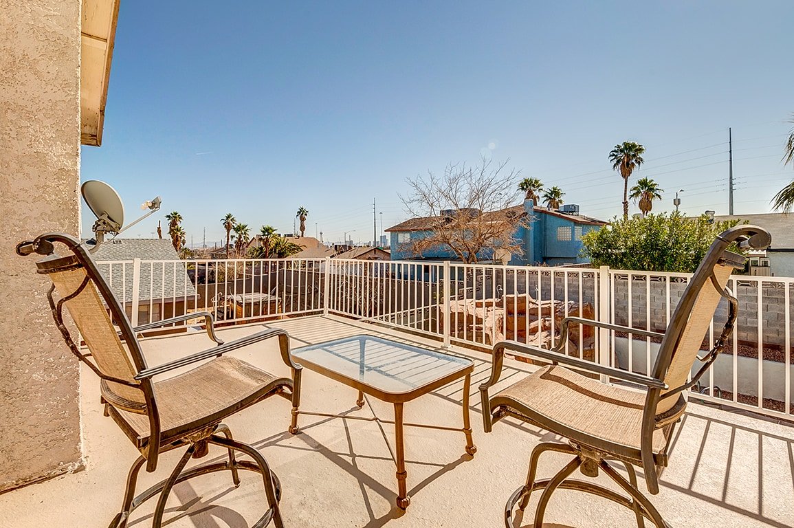 Beautiful house 10min Downtown,Pool,Hot Tub! gallery image 5