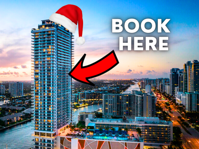 Luxury Suite w/Jacuzzi, Movie Theater and More!