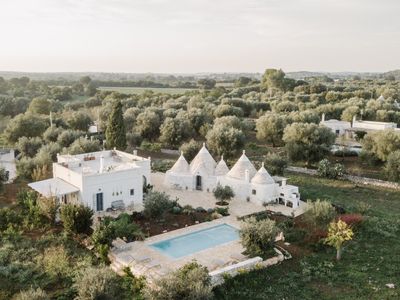 Masseria Silentio with Trullo & Pool in Ostuni
