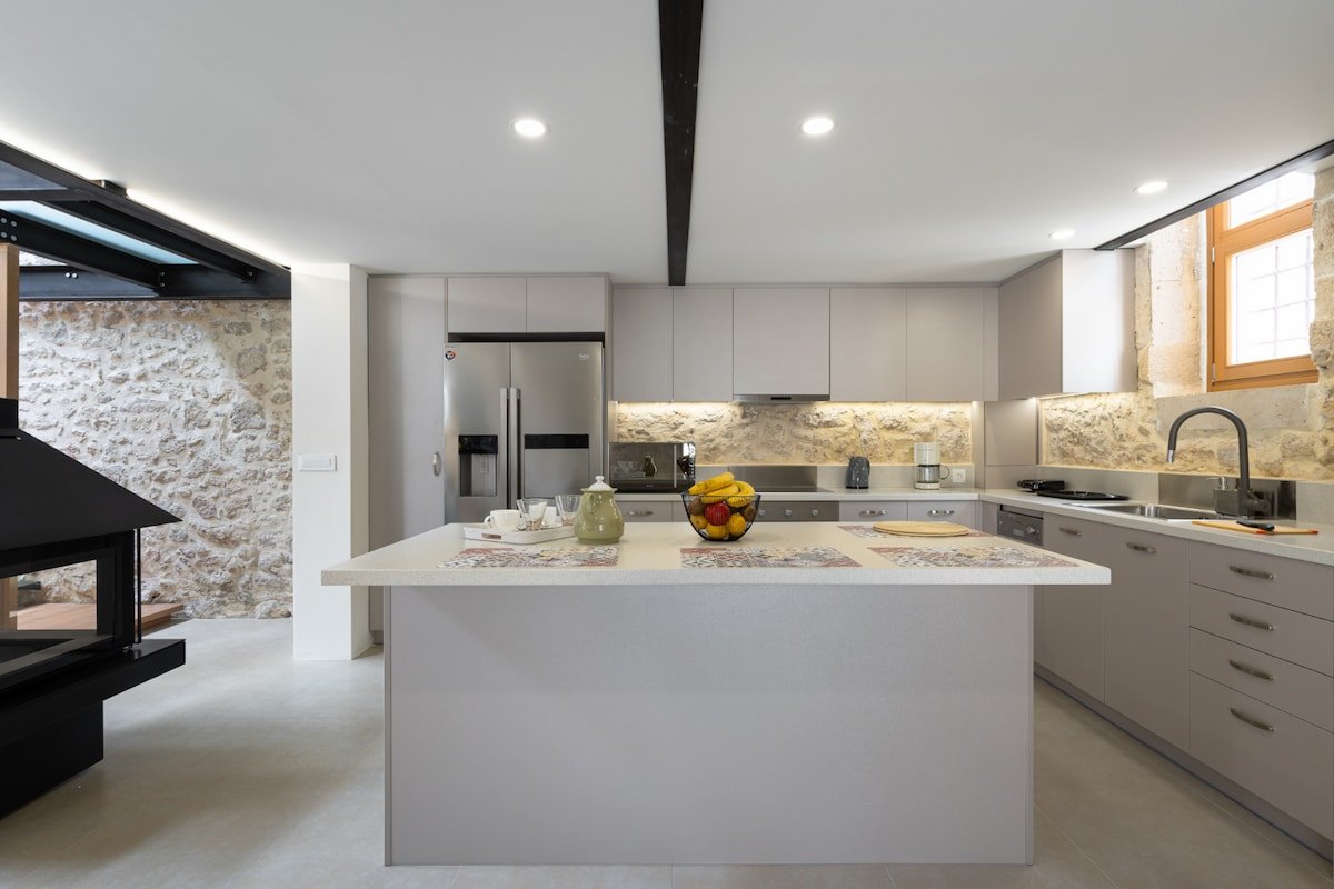 The Olive Mill Loft – Oil Mill to Lavish Leisure gallery image 4