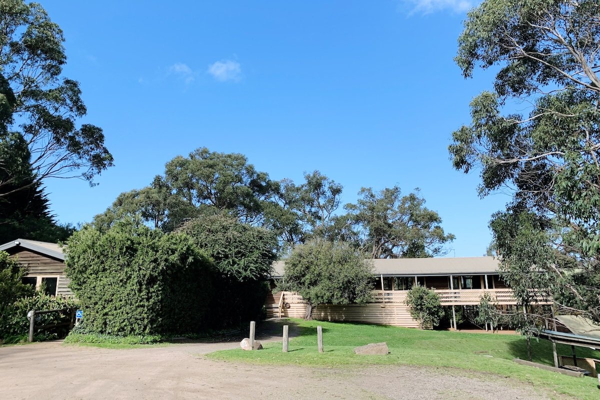 Family Group Lodge – Iluka Retreat – Warrawong gallery image 4