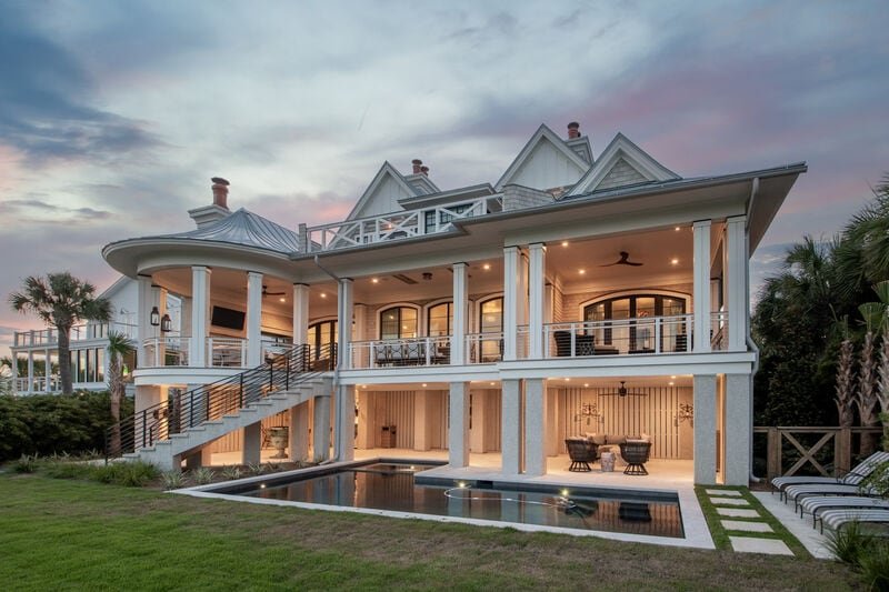 New Listing! 3900 Palm Blvd. Oceanfront 5 bd, pool