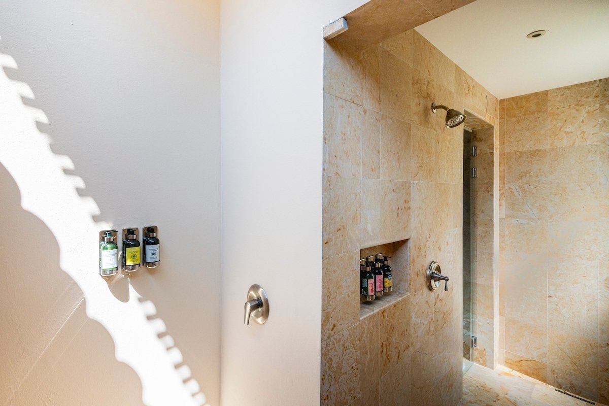 Celeste Curamoria OceanView & Private Beach 2BD gallery image 3