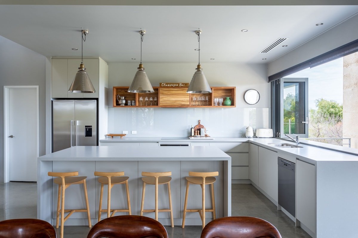 Oceanic I Private Properties gallery image 4