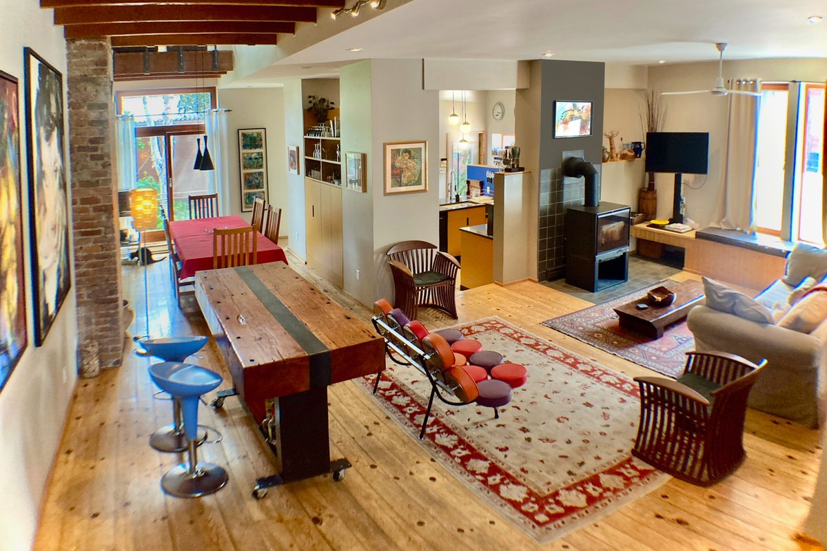 Large, sunny house with garden near Old MTL