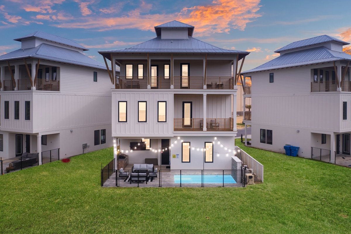 LUXE PCB | Pool, Elevator, Arcade, Grill, Sleep 16