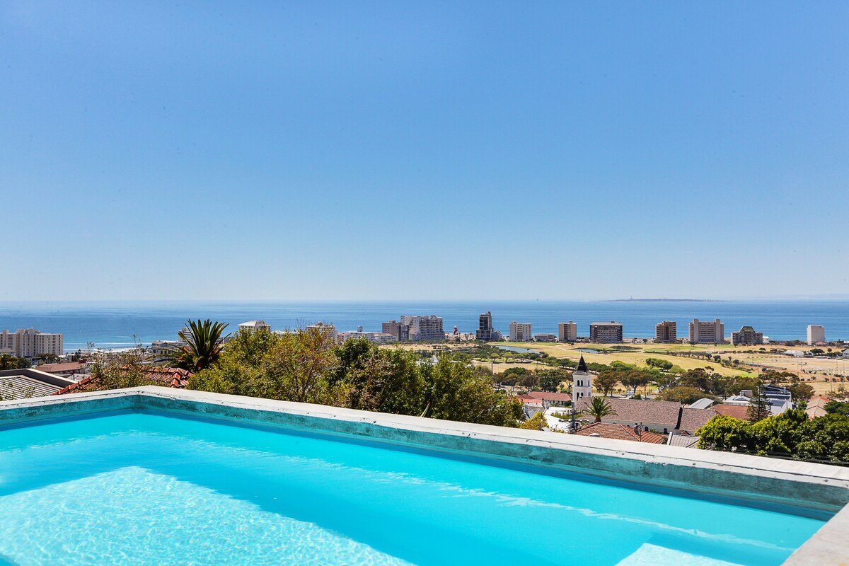 Backup-Powered Upper Green Point Luxury Villa gallery image 3