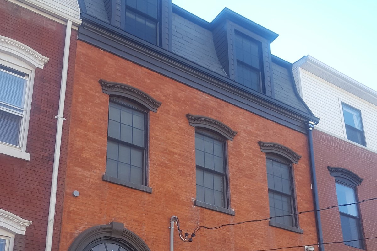 Elegant Town home, Newark / Ironbound gallery image 4