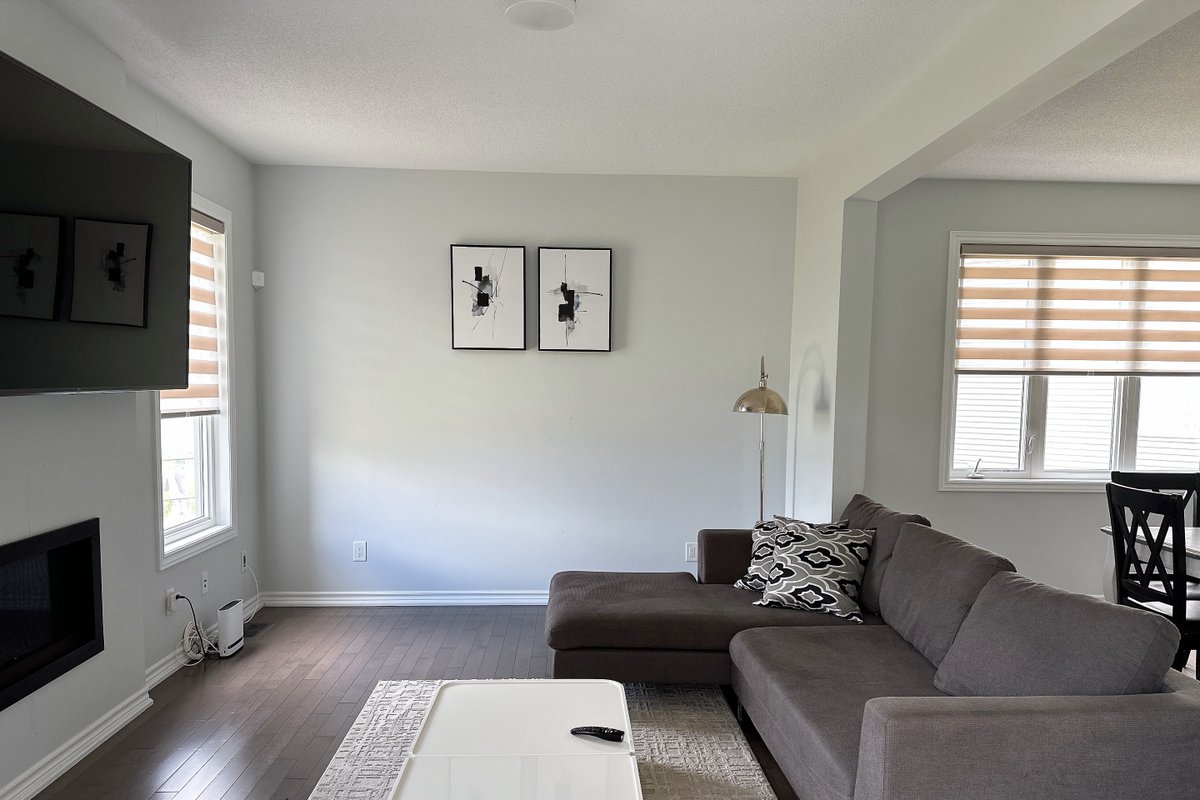 Home by Barrhaven Marketplace 5BR* & 3.5BATH