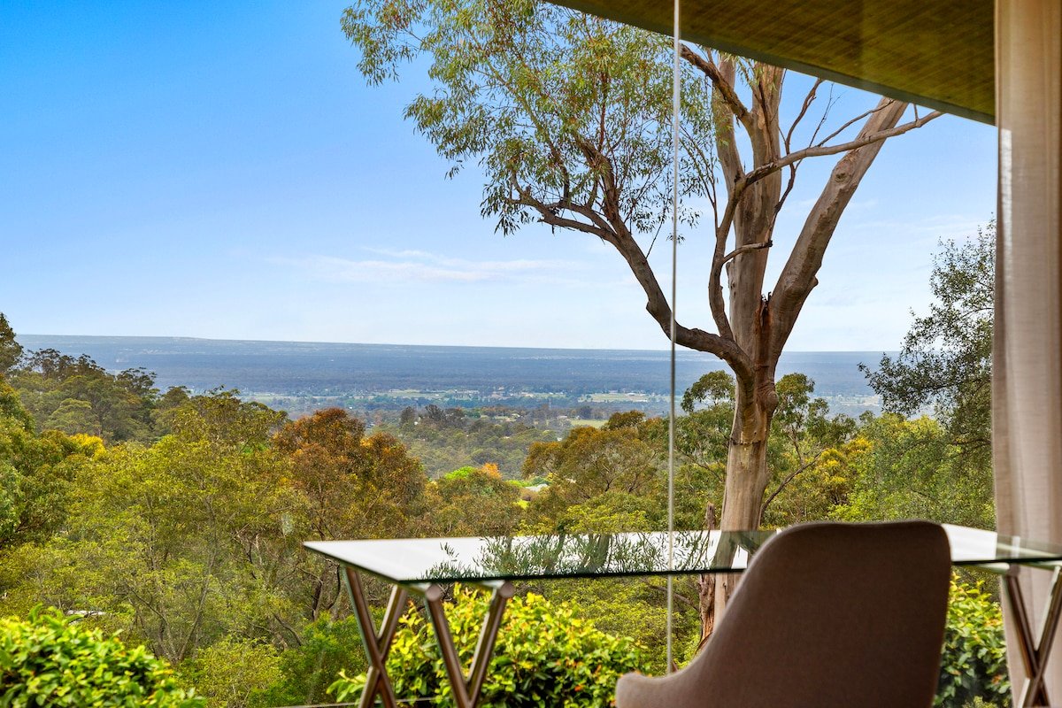 Luxury Architect-Designed Escape with Pool & Sauna gallery image 5