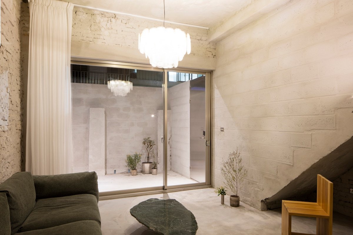 German Design/kitchen/private courtyard/10mins MRT gallery image 2