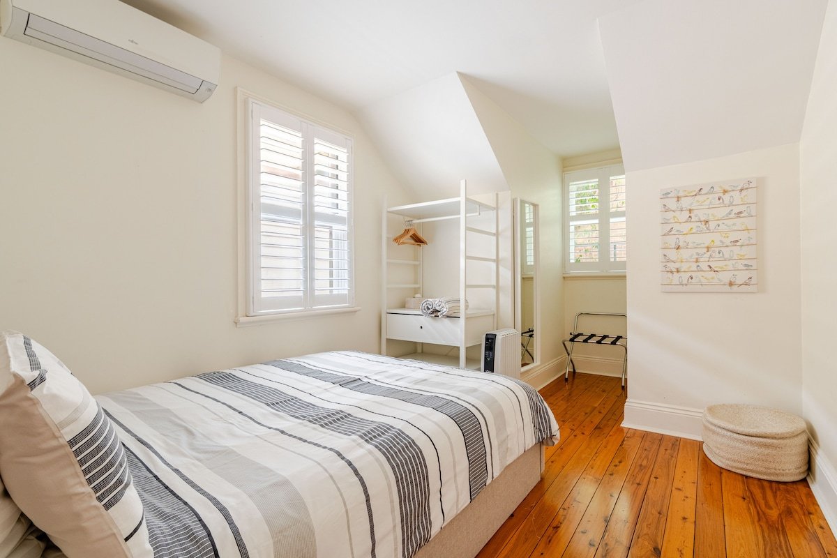 The Rocksberry – Charming Terrace in the Rocks gallery image 5