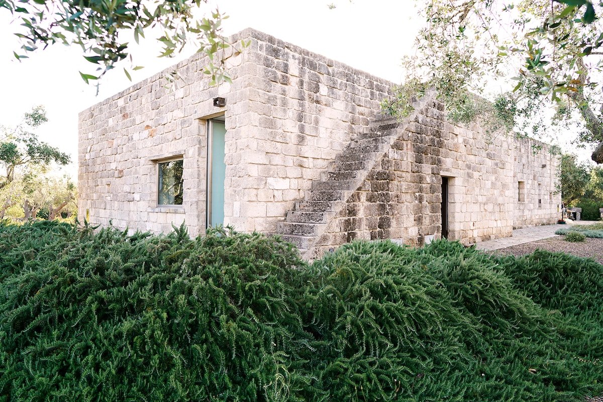 Spacious property in private olive grove gallery image 4