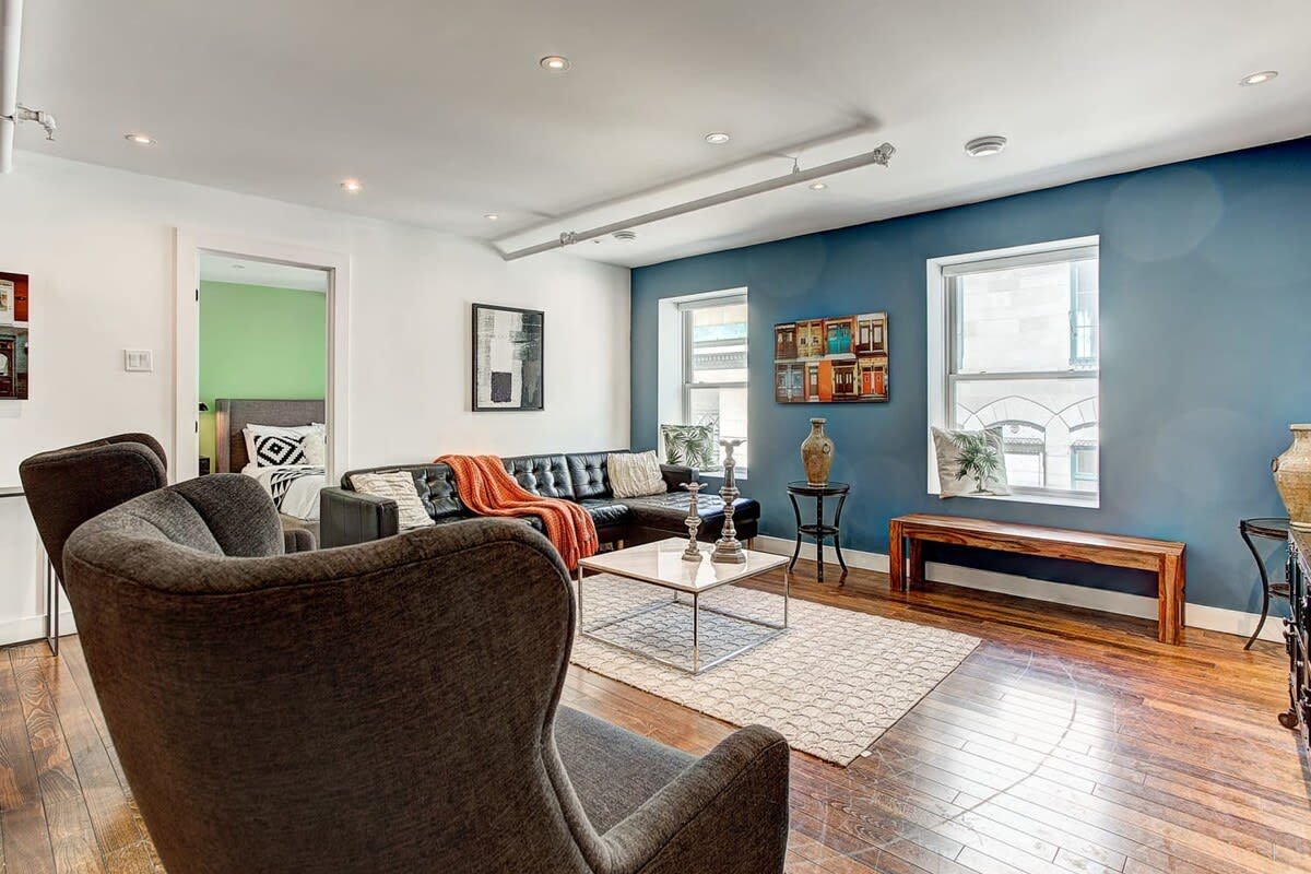 Old Montreal 2BD- 2BA|Free Parking gallery image 4