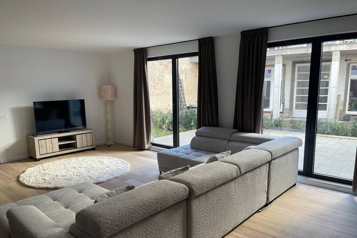 Central Deluxe suite 001 – Free Parking gallery image 2