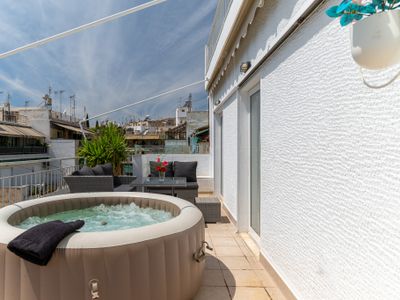 3BDR Penthouse -w/huge Balcony & hot tub-Jacuzzi