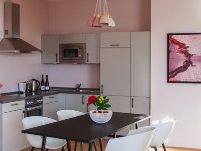 Two-Br Penthouse w/ 100m² Rooftop & view on Berli,