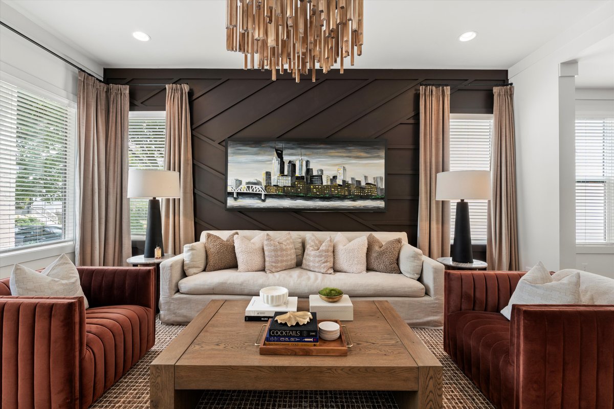 New Stunning 4BR | Mural • Rooftop • Shuffleboard