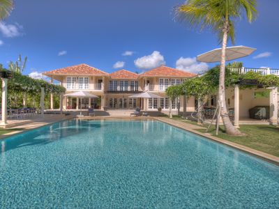 Arrecife 25 – Large villa with golf views