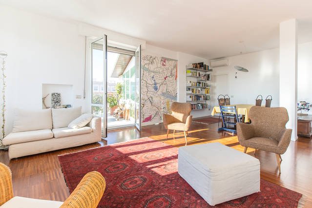 BRIGHT PENTHOUSE TERRACE PARK VIEW gallery image 2