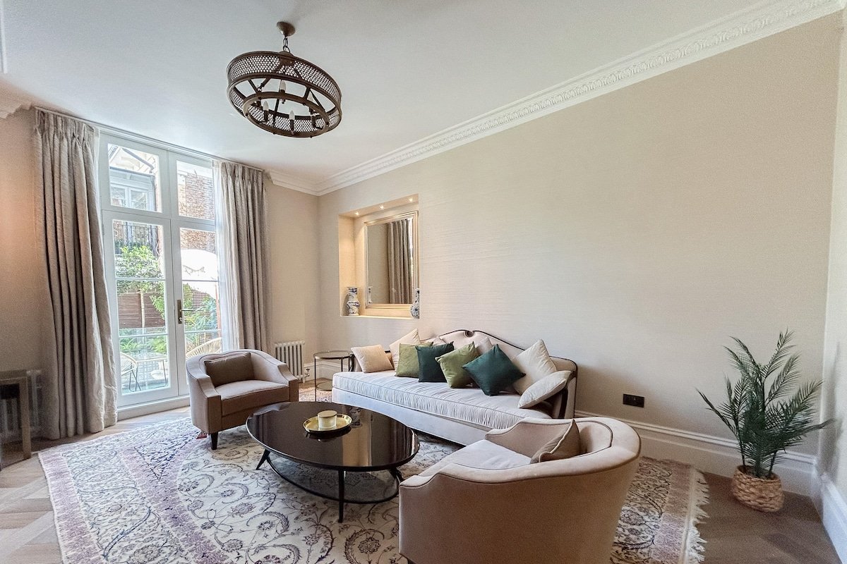 The Knightsbridge Residence gallery image 4