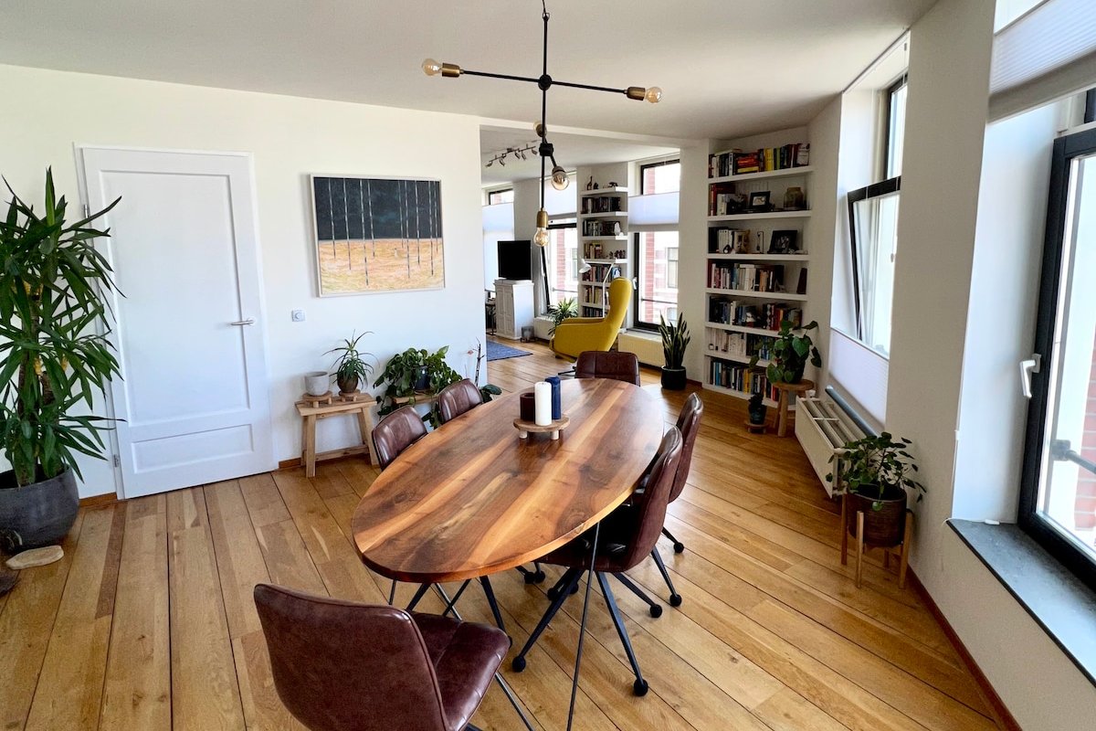 Luke’s Place -Modern, Bright, Amstel View, Terrace gallery image 3