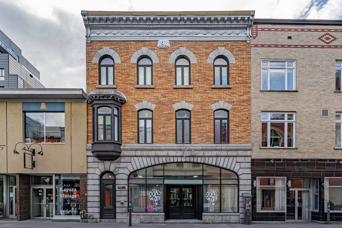 Deluxe Penthouse / / 2 in 1 Downtown Quebec City gallery image 2