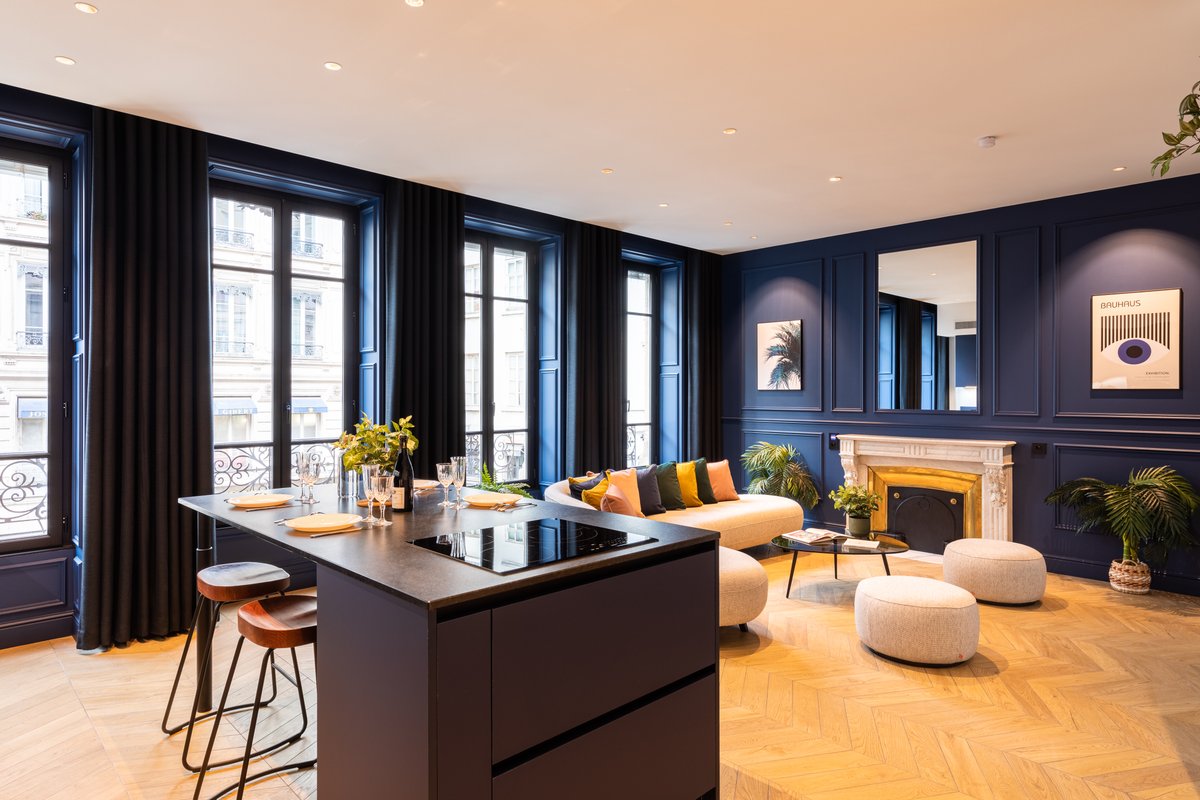 Authentic Apartment (2BedR & 2BathR) – MOHOM