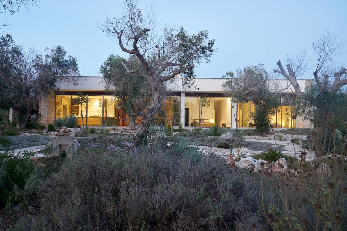 Spacious property in private olive grove gallery image 2