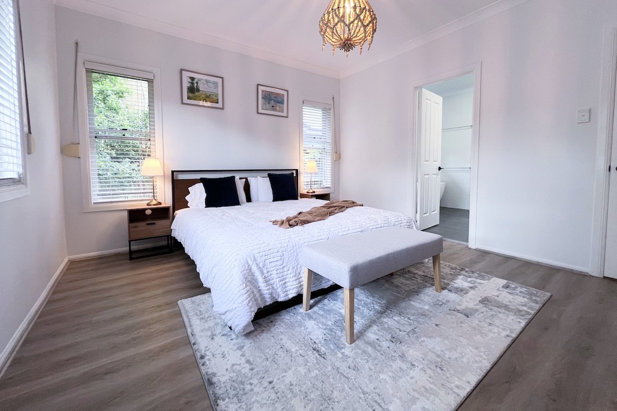 Kookaburra•HolidayOasis FamilyHome pool/AC 10kmCBD gallery image 5