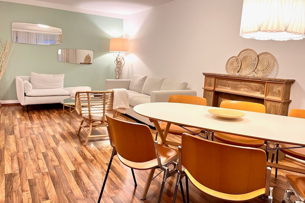 Luxury/ 6 rooms / 2 min metro & tram/ free parking gallery image 4