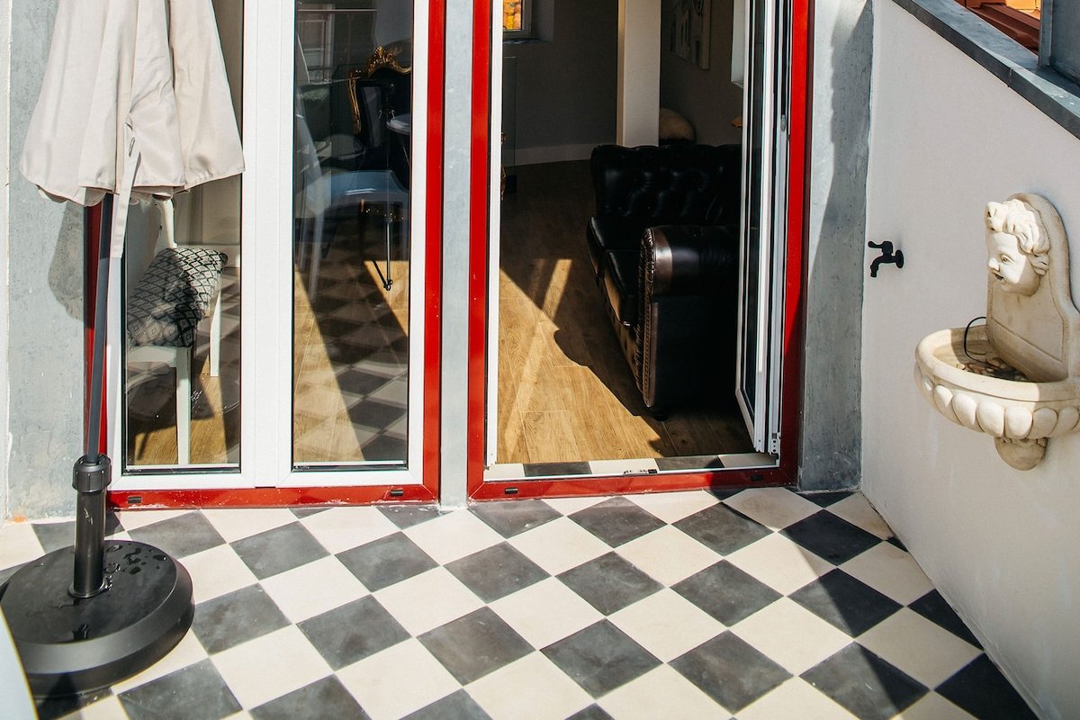 River view PortugueseSoul Large Terrace Alfama 12p gallery image 5