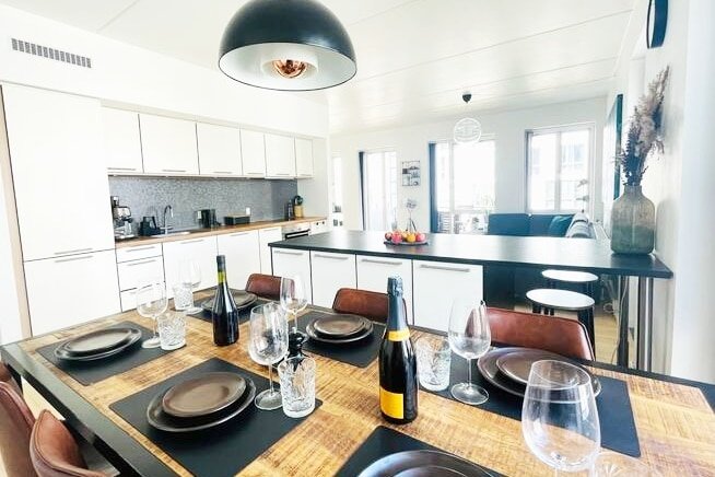 Modern 3-bedroom 103m2 flat by Bella Center gallery image 5