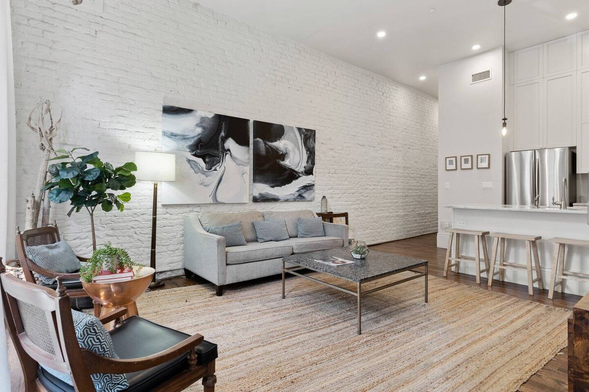 Bourbon Street Hotel Stay • Group Friendly gallery image 3