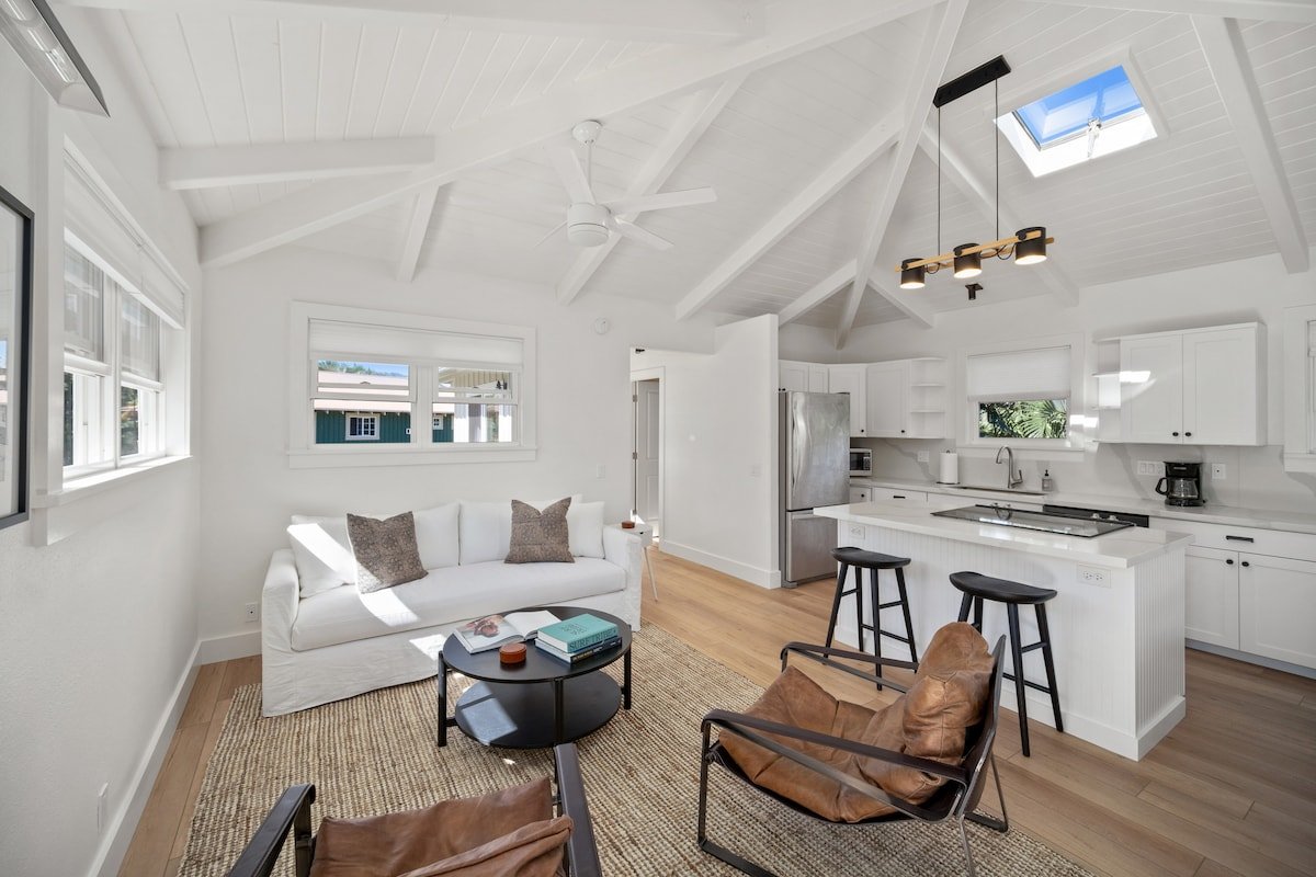 Cycle or Walk to Hanalei Bay gallery image 3