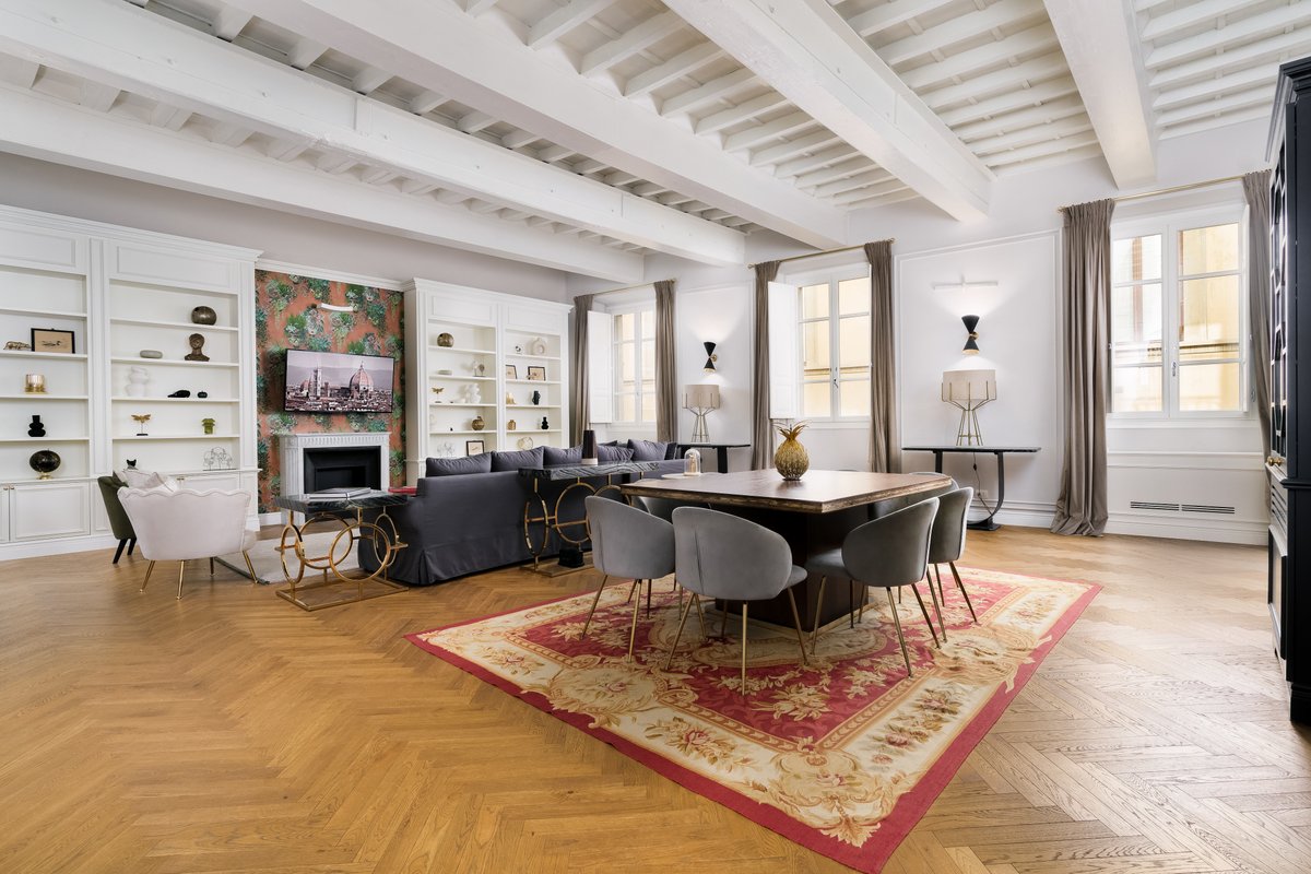 (Borgo Albizi) Penthouse 4 Bedrooms + Gym